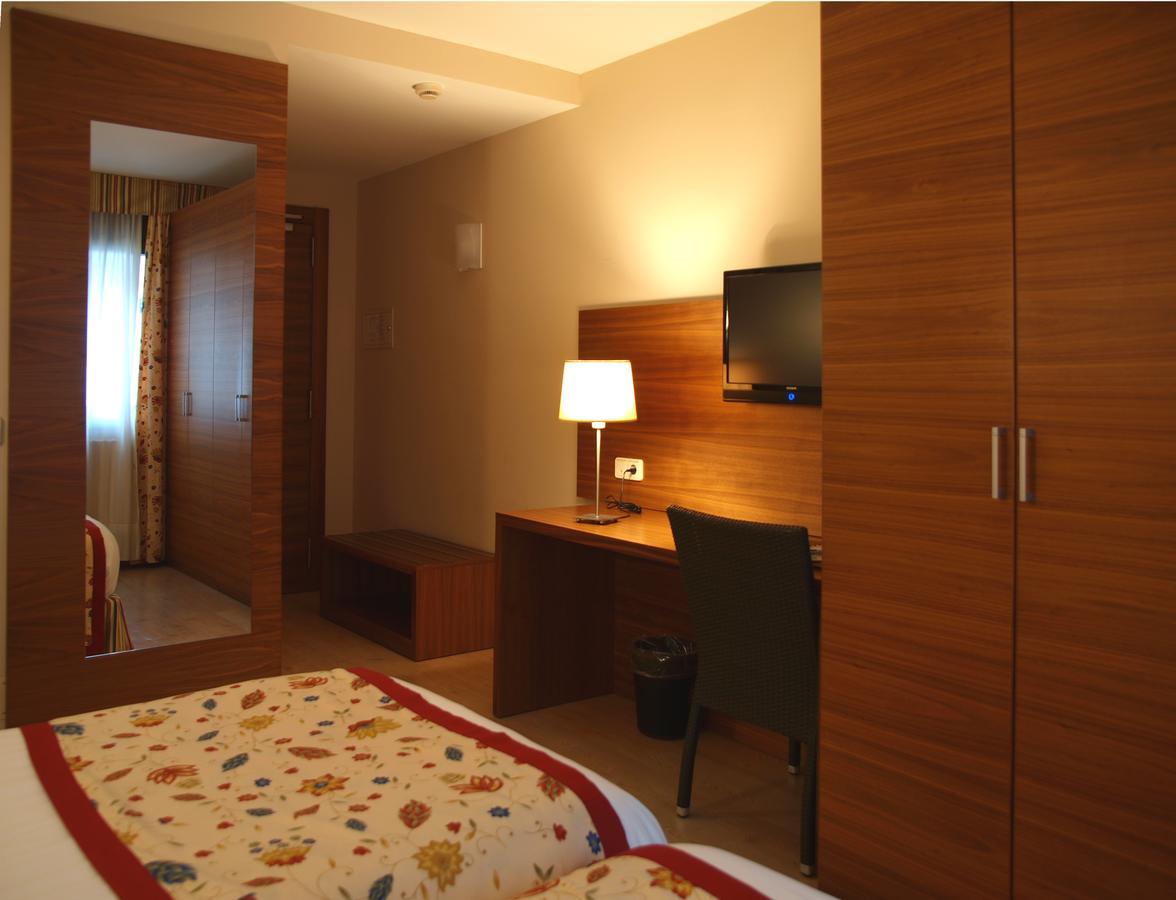 Economy Twin Room,65737315:JPEG